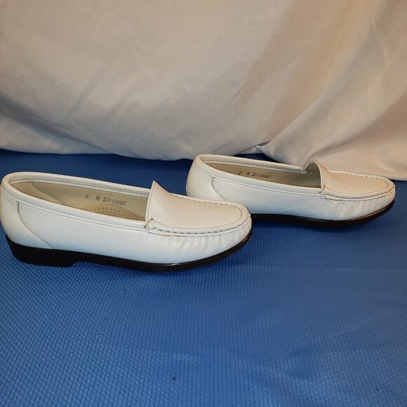 SAS Women's Tripad Comfort Slip-On Loafer, White Pearlized Leather, 6 M - Picture 2 of 9